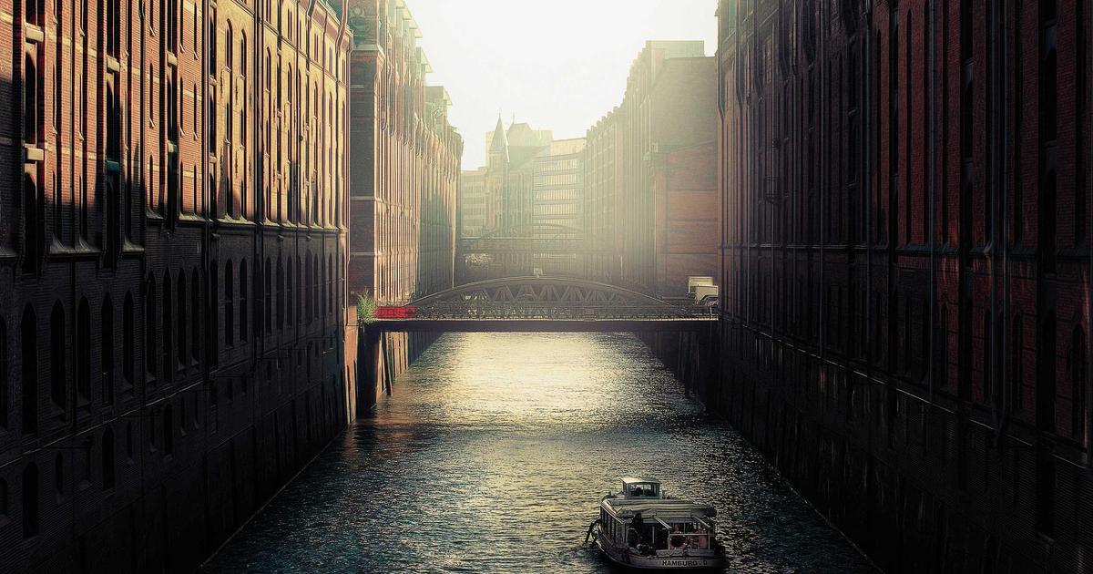 How to Write a Business Review That Actually Helps People