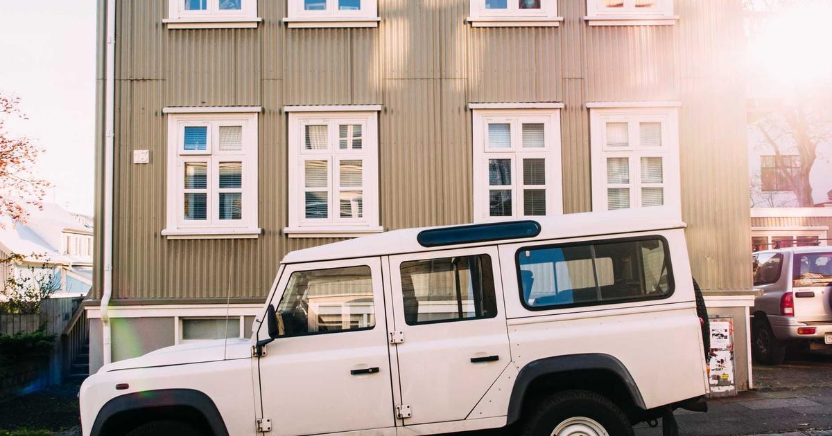 The Psychology Behind Why We Trust Online Reviews